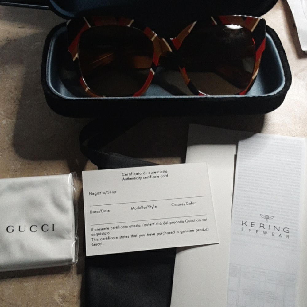 COPY - NWT GUCCI SUNGLASSES
